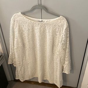 3X woman’s lace lined top. White . Excellent condition